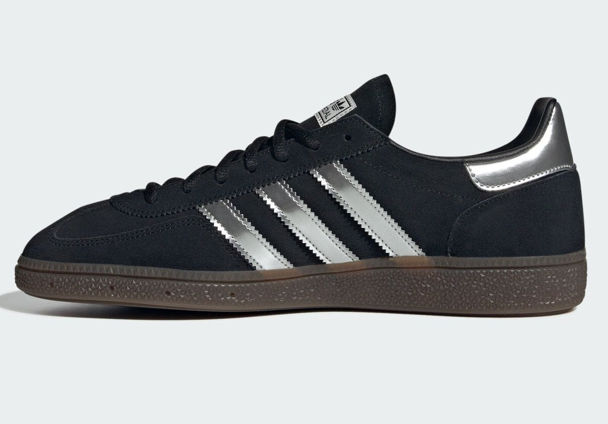 JP5356 adidas Originals Handball Spezial Core Black Silver Metallic Gum5 (Men's)