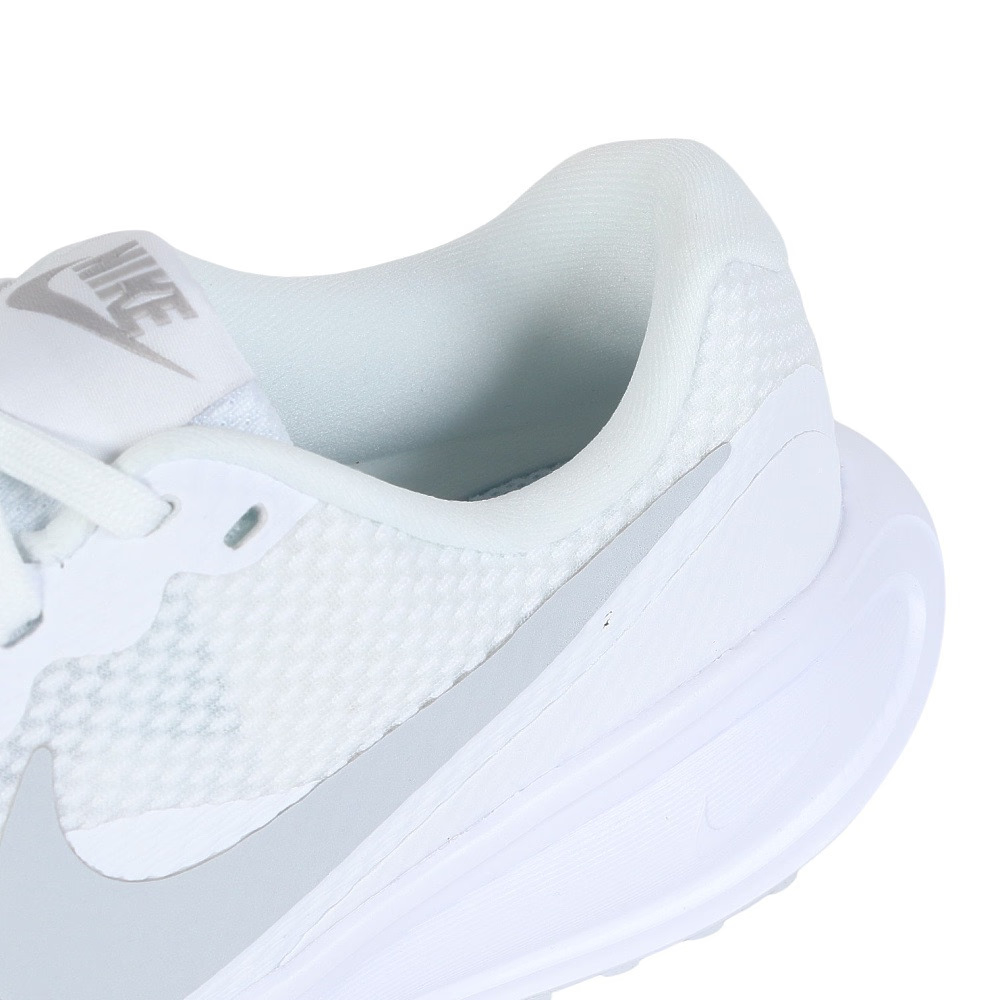 HJ8485-101 Nike Revolution 8 "White/Pure Platinum" (Women's)