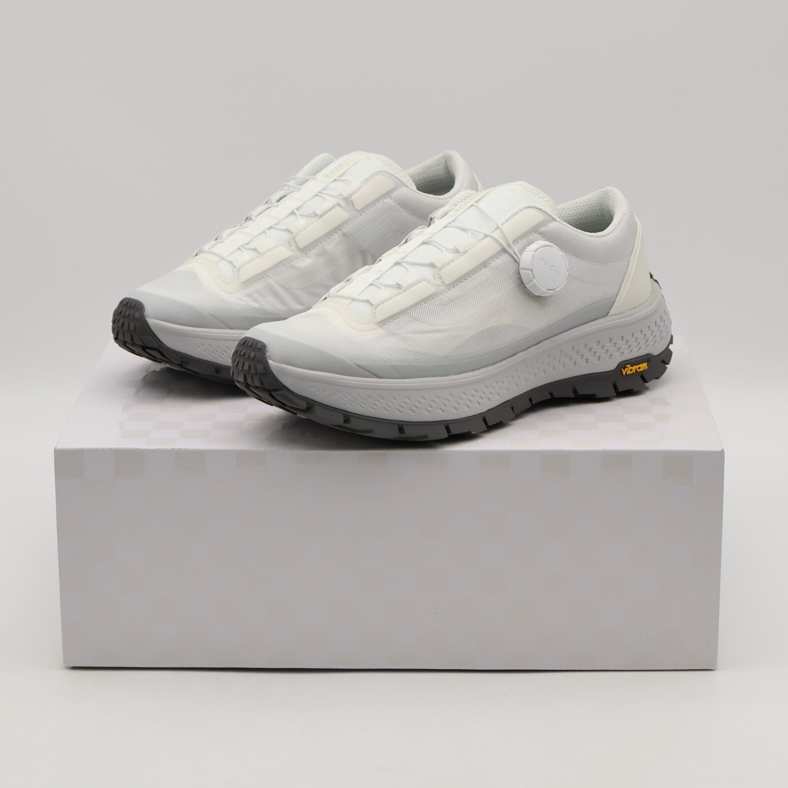 VN000D1992A OTW by Vans Old Skool 36 Trail Vibram White Grey (Men's)