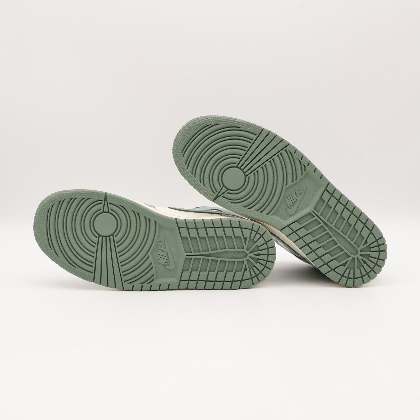 BQ6472-130 Nike Air Jordan 1 Mid Jade Smoke (Women's)