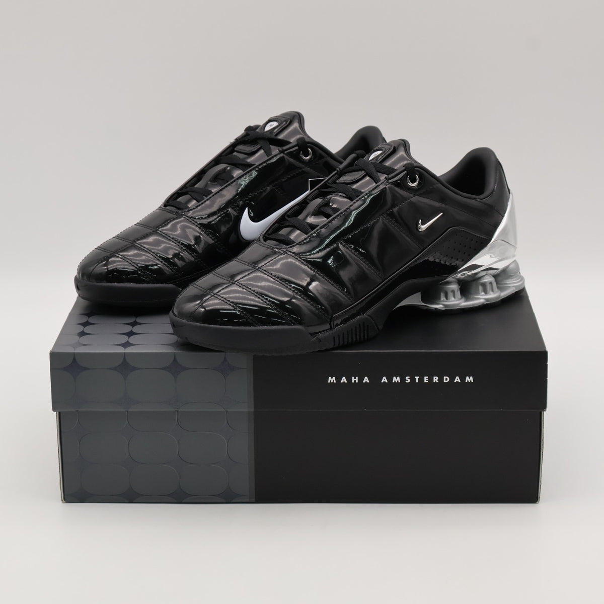 IM9326-001 Maha Amsterdam Ã Nike Total 90 Shox Magia Black (Women's)