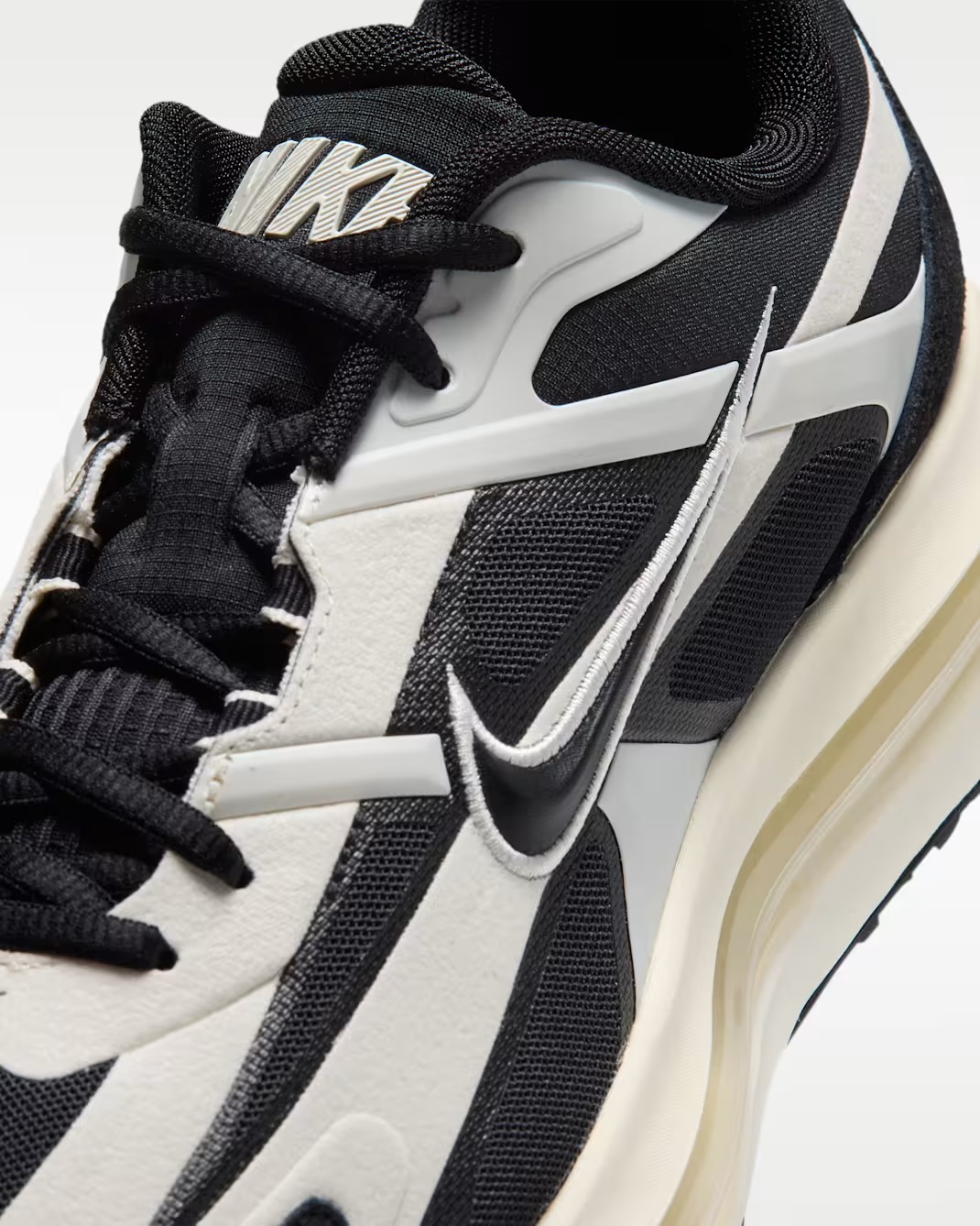 IW4935-102 Nike Air Max Metro "Pale Ivory/Black" (Men's)