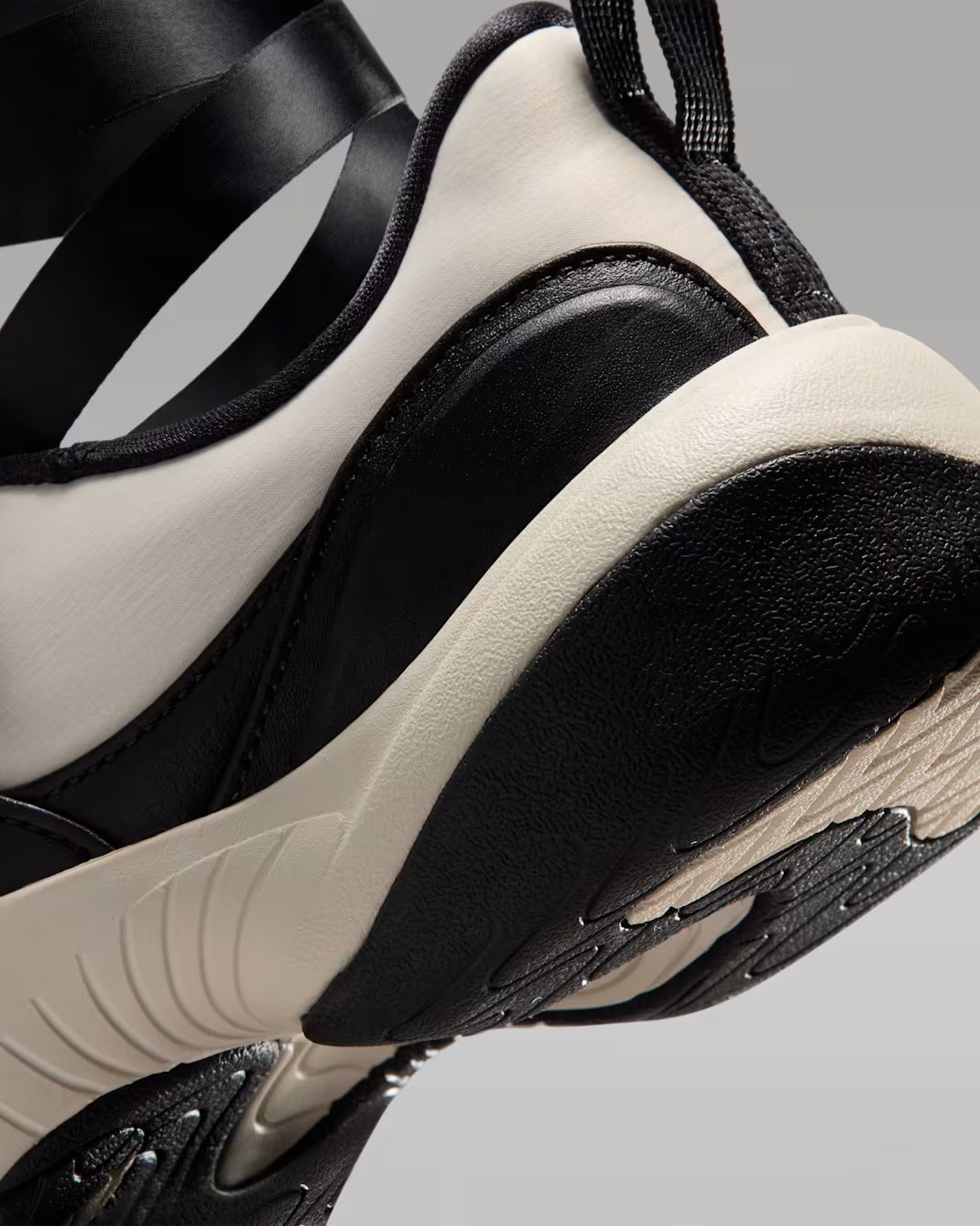 IB8597-003 Nike Jordan Pointe "Black/Chalk" (Women's)