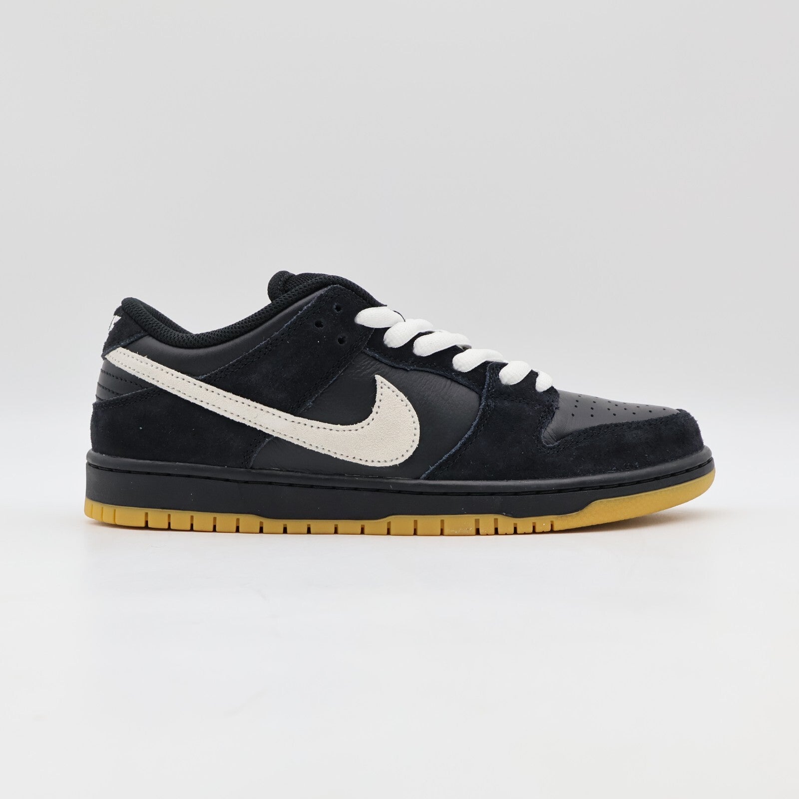 HF3704-003 Nike SB Dunk Low Pro Black White (Men's)