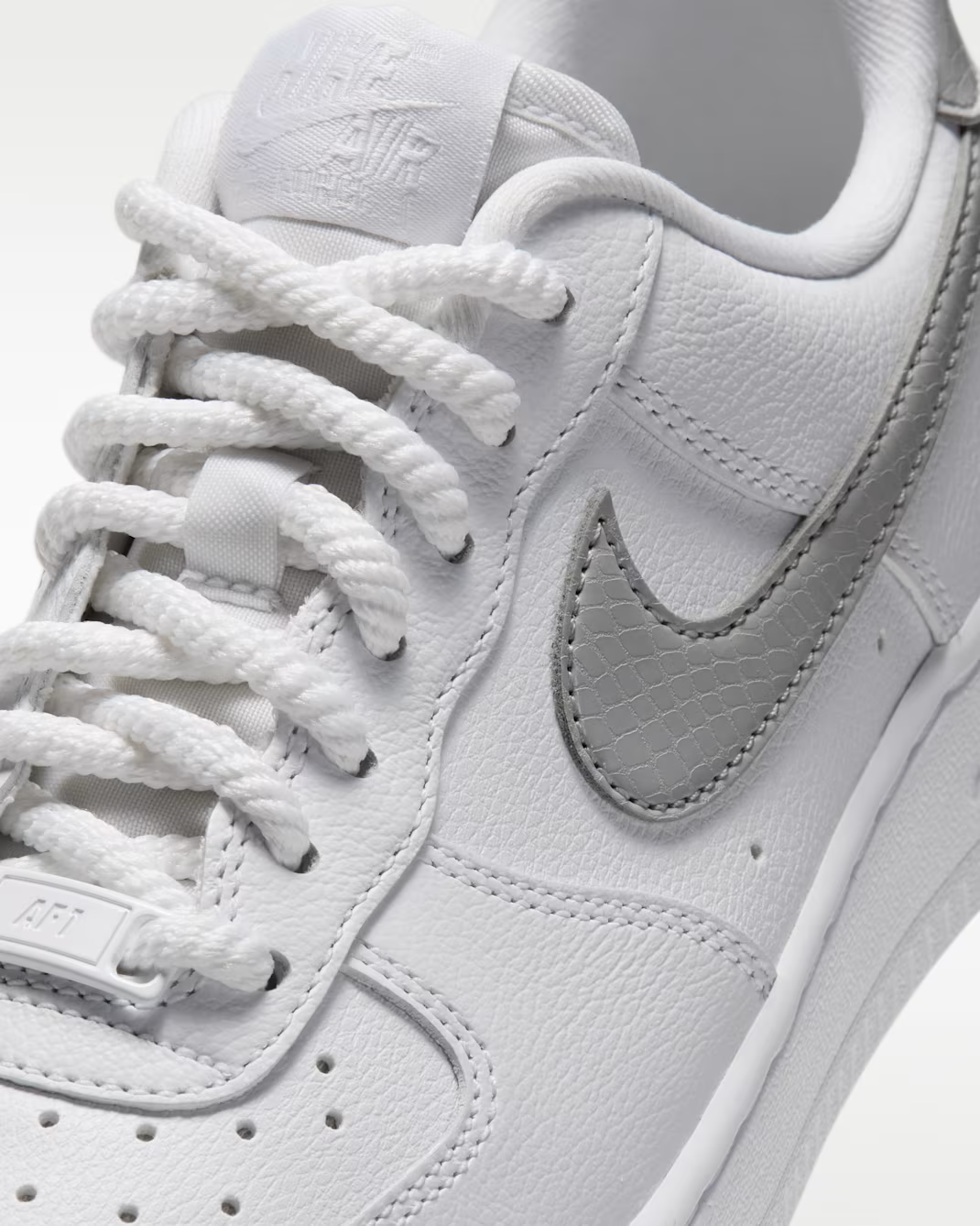 IQ0134-101 Nike Air Force 1 '07 "White/Grey Fog" (Women's)