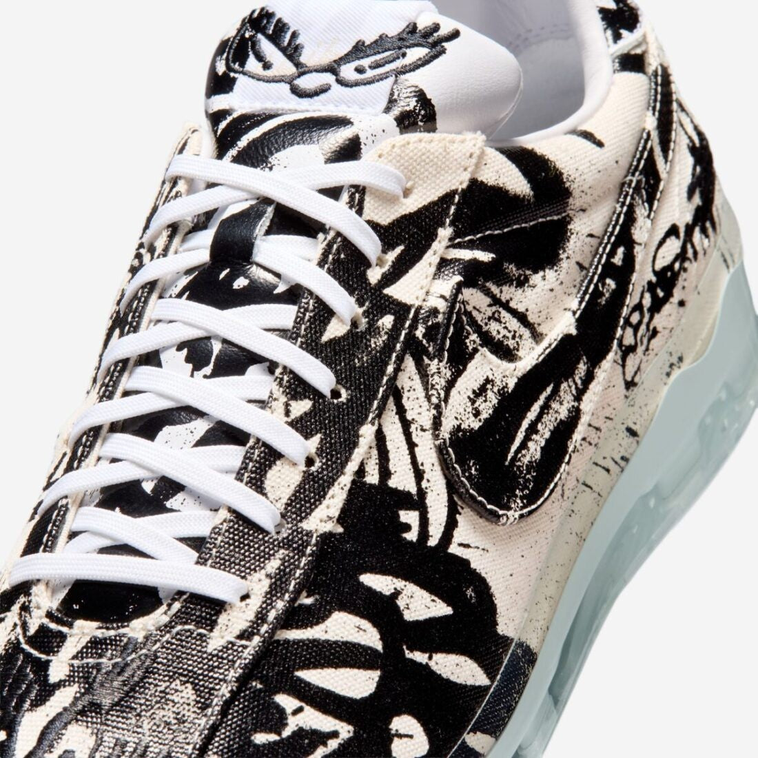 II9933-100 Slawn Ã Nike Cryoshot Striker 1976 "World Cup/Nigeria/Natural"(Men's)