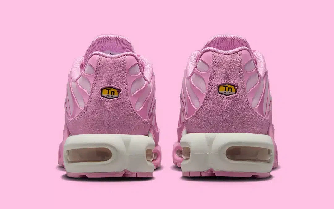 IV5286-600 Nike Air Max Plus "Pink Rise/Summit White" (Women's)
