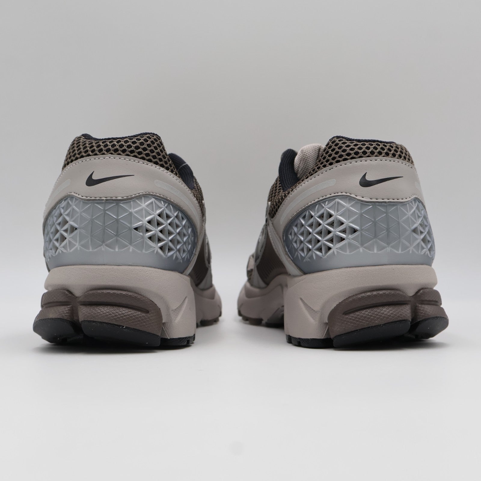 FB9149-005 Nike Zoom Vomero 5 Dark Violet Ore (Men's)