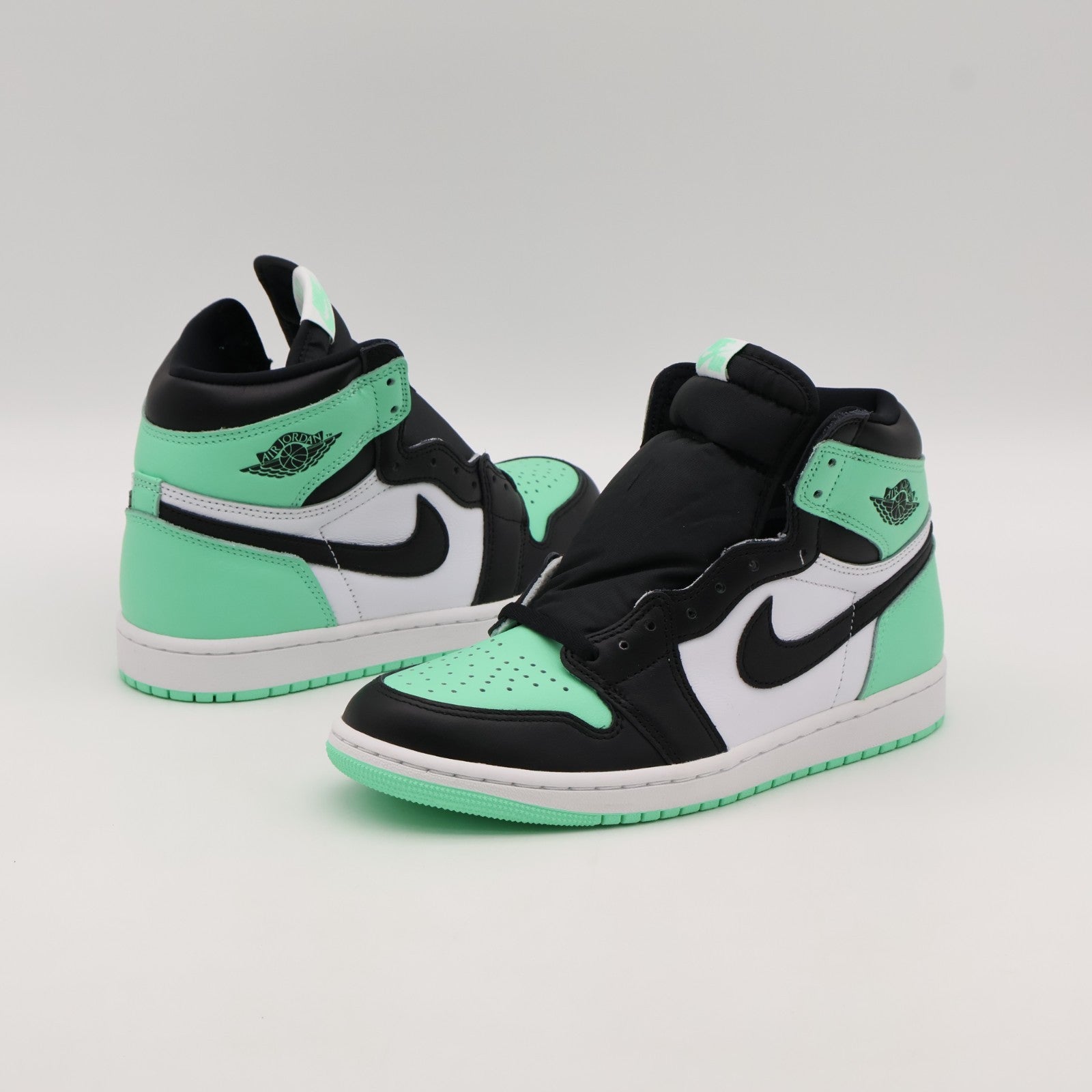 DZ5485-130 Nike Air Jordan 1 High OG Green Glow (Men's)