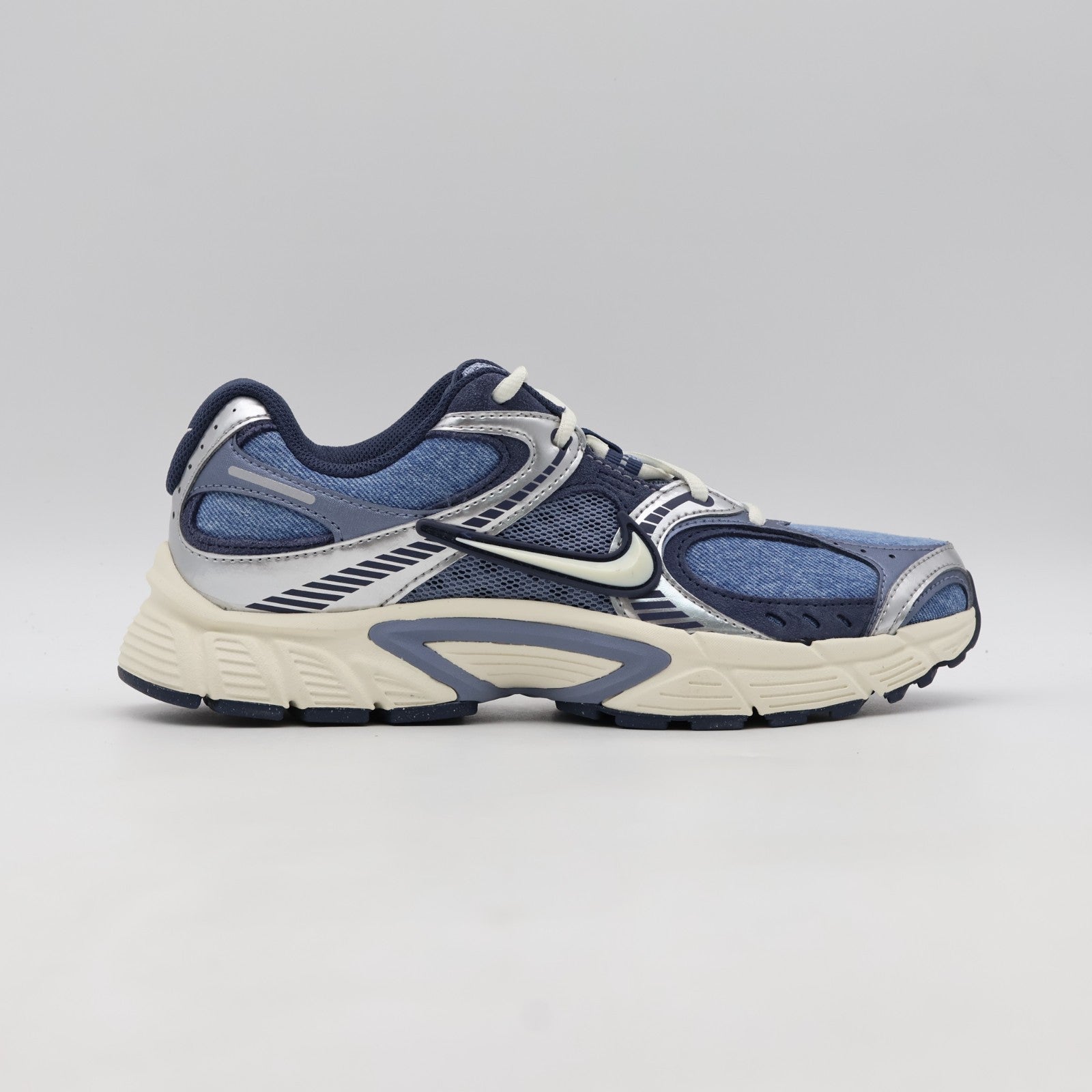 IH3649-006 Nike V5 RNR SE Denim (Men's)
