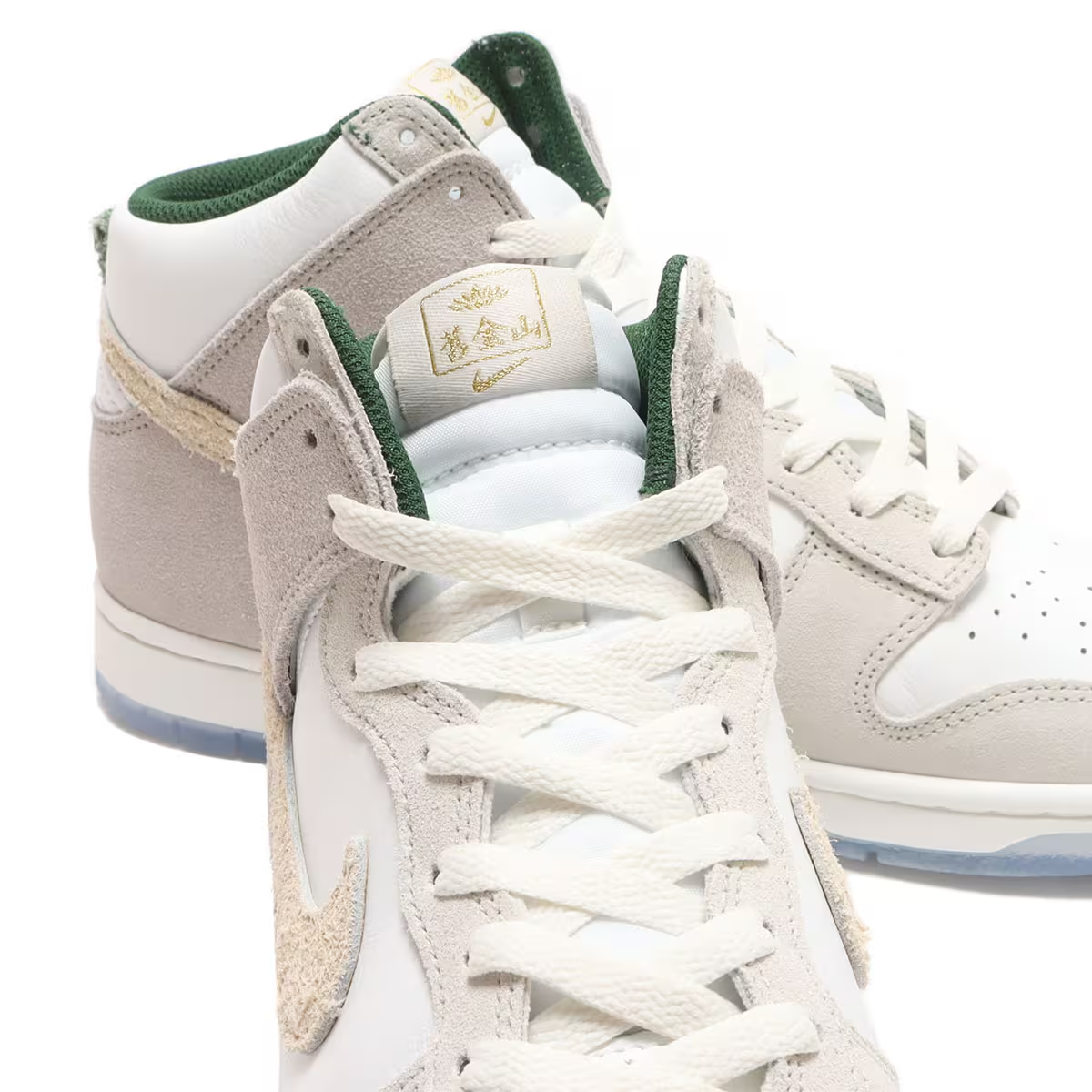 FD0776-100 FD0776-100 Nike Dunk High PRM Gold Mountain (Men's)
