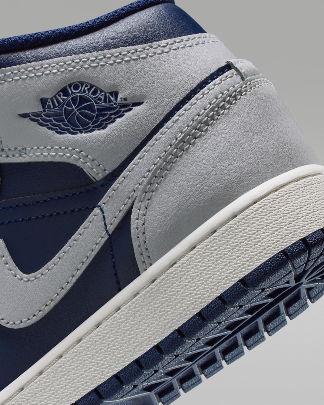DQ8423-403 Nike GS Air Jordan 1 Mid Blue Void Summit White Hot Lava