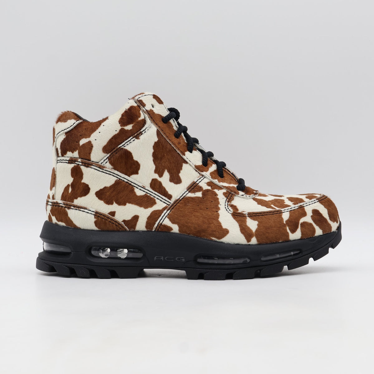 IO4635-100 Nike Air Max Goadome QS Pony Hair Sail Cacao Wow (Men's)
