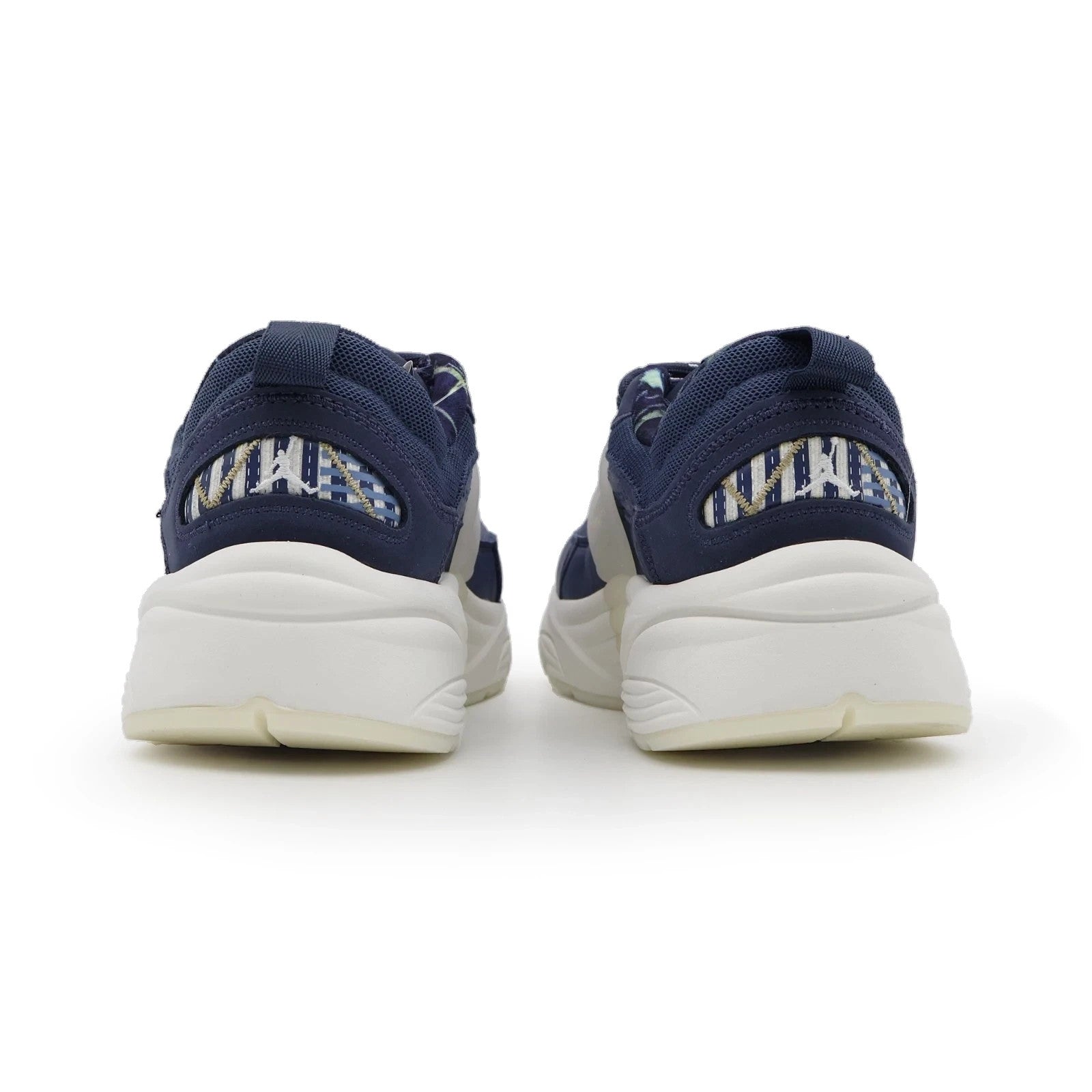 IR7254-499 Nike Jordan Trunner O/S Diffused Blue (Men's)