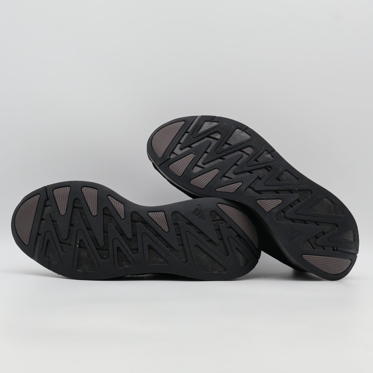 JR3822 adidas Adizero Aruku Core Black Charcoal Iron Metallicb (Men's)