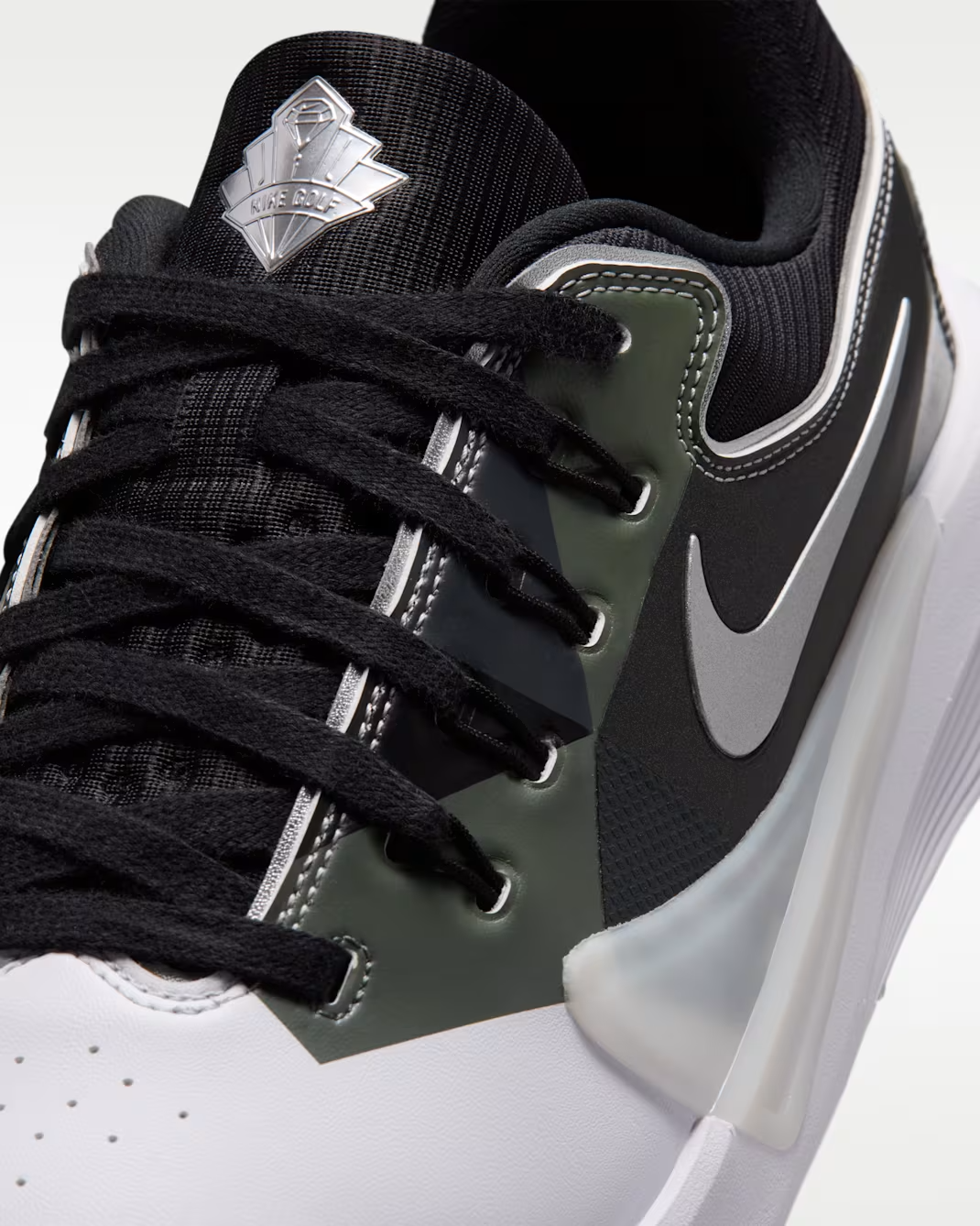IO4672-100 Nike Victory Pro 4 "White/Metallic Silver" (Men's)