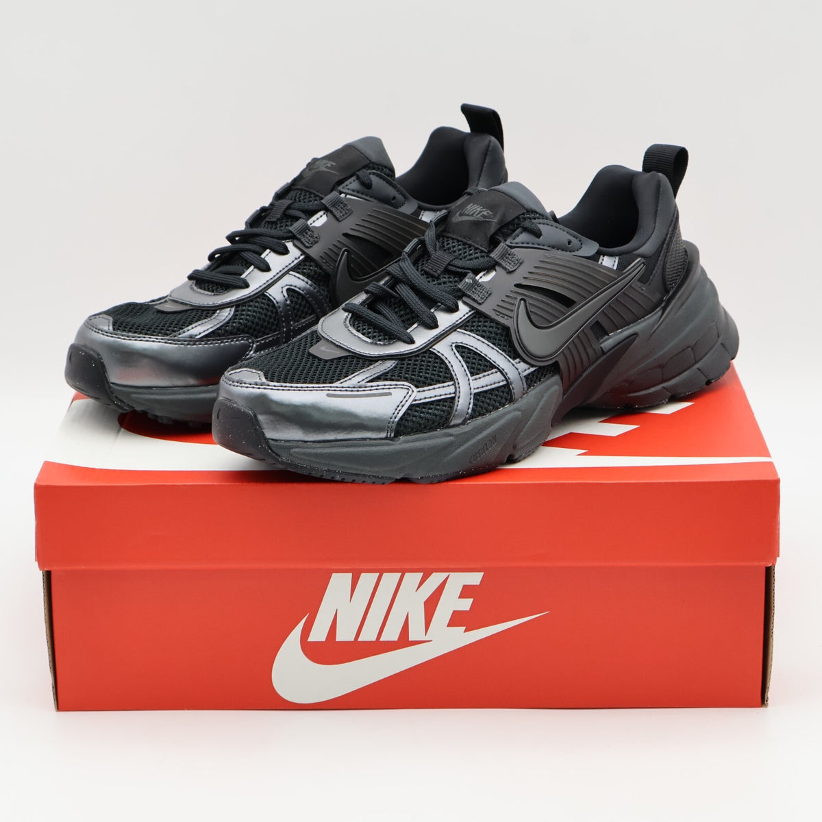 HJ4497-001 Nike V2K Run Black Dark Smoke Grey Anthracite (Men's)