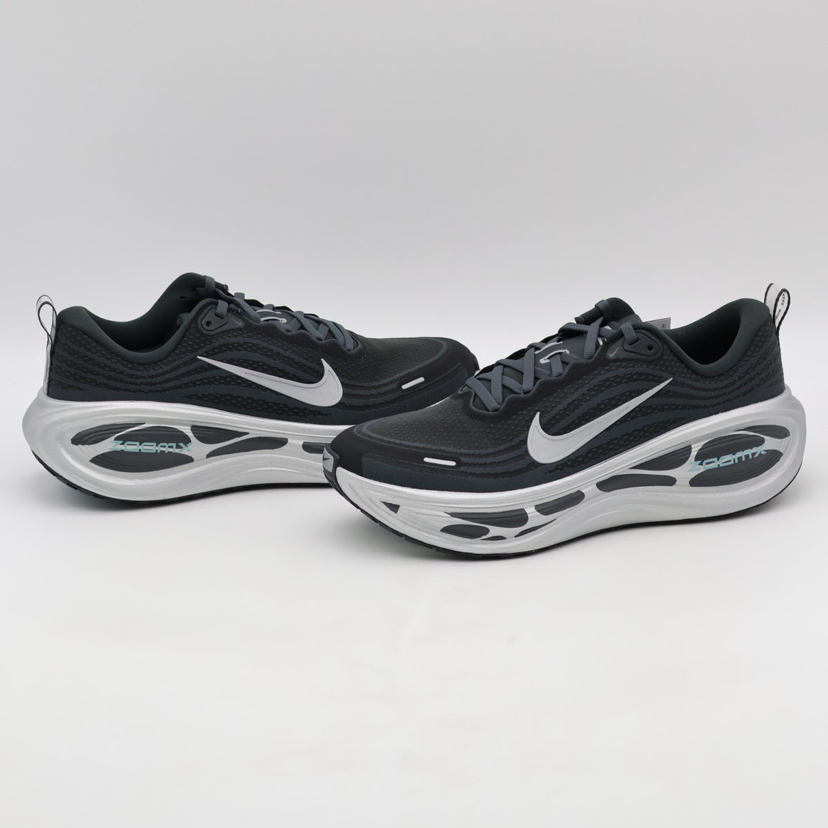 IM6011-060 Nike Vomero Plus Anthracite Cannon White Reflect Silver (Men's)