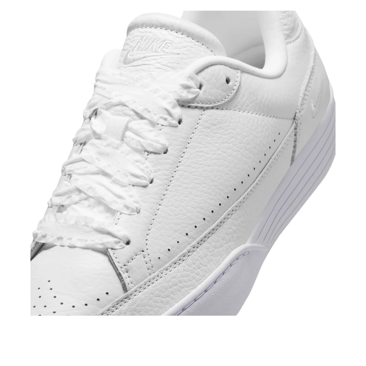 IM5955-101 Nike Tennis Center Shoes (Women's)
