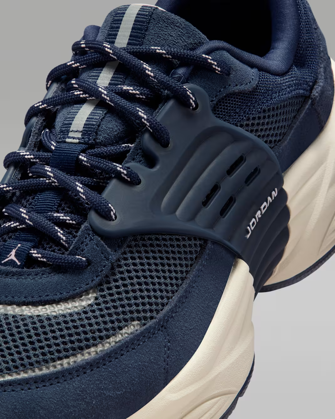 IB3722-400 Nike Jordan Trunner O/S Midnight Navy (Men's)