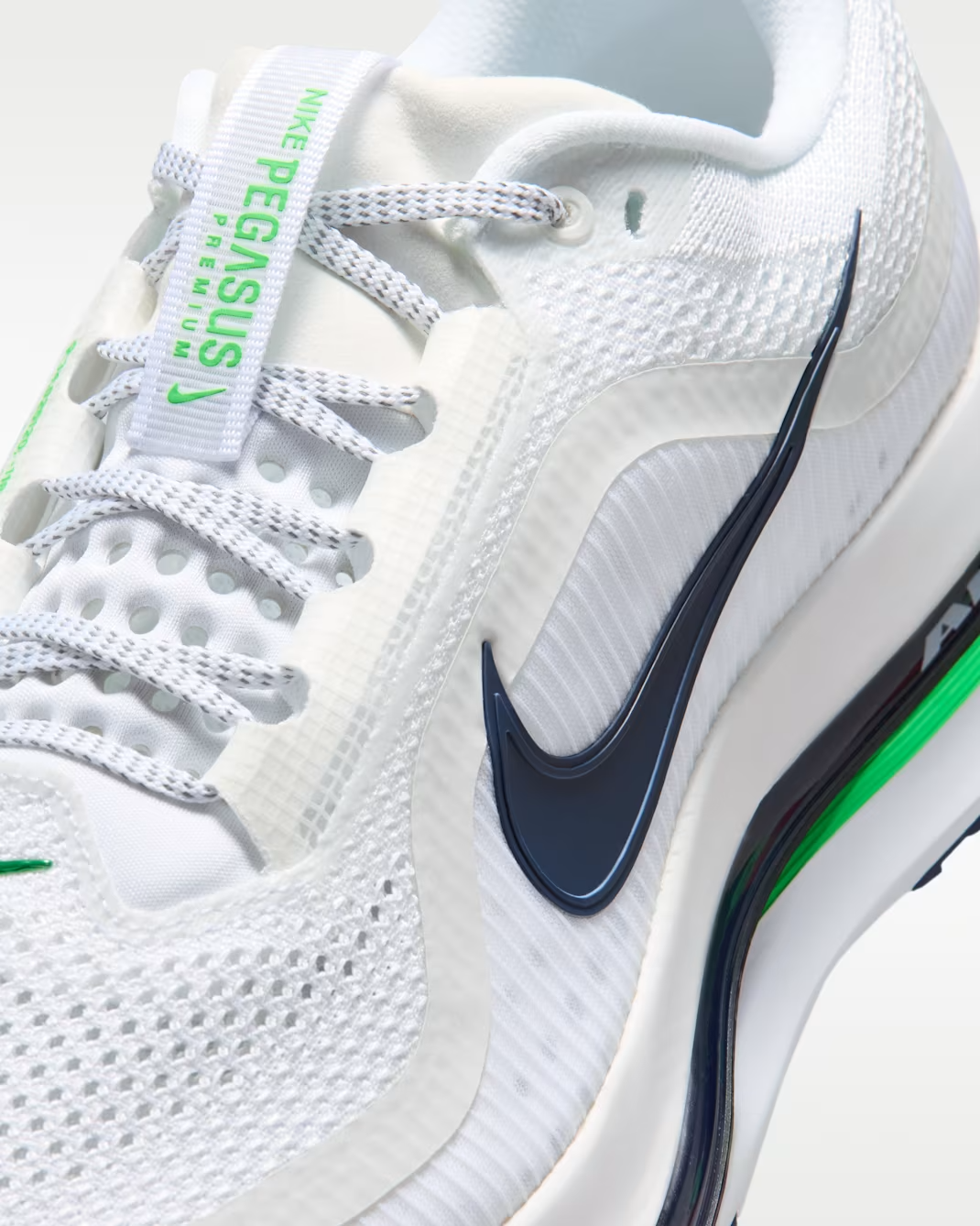 HQ2592-110 Nike Pegasus Premium "Seahawks" (Men's)