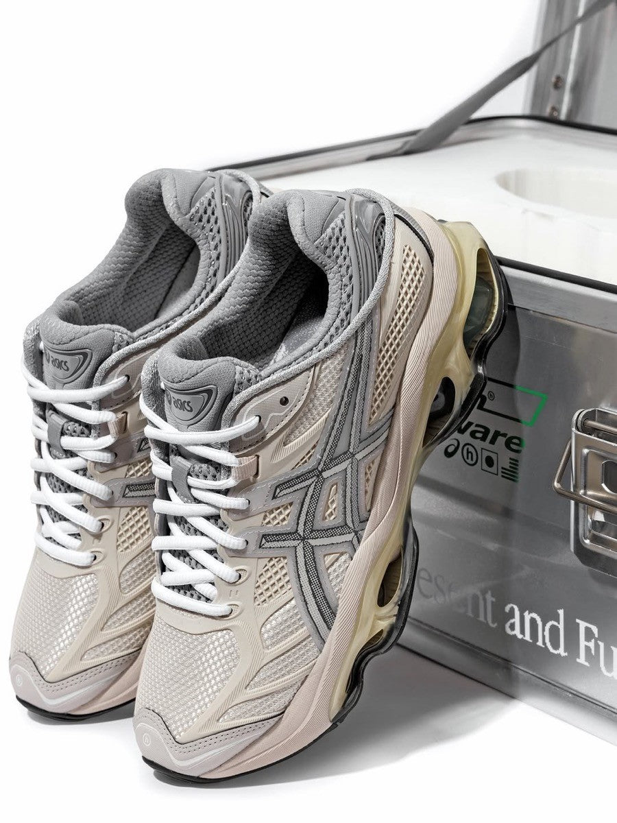 SNDN-SNKR-10878 Hidden NY Ã Asics Gel-Kinetic 2.0 V2 Light Grey Castle