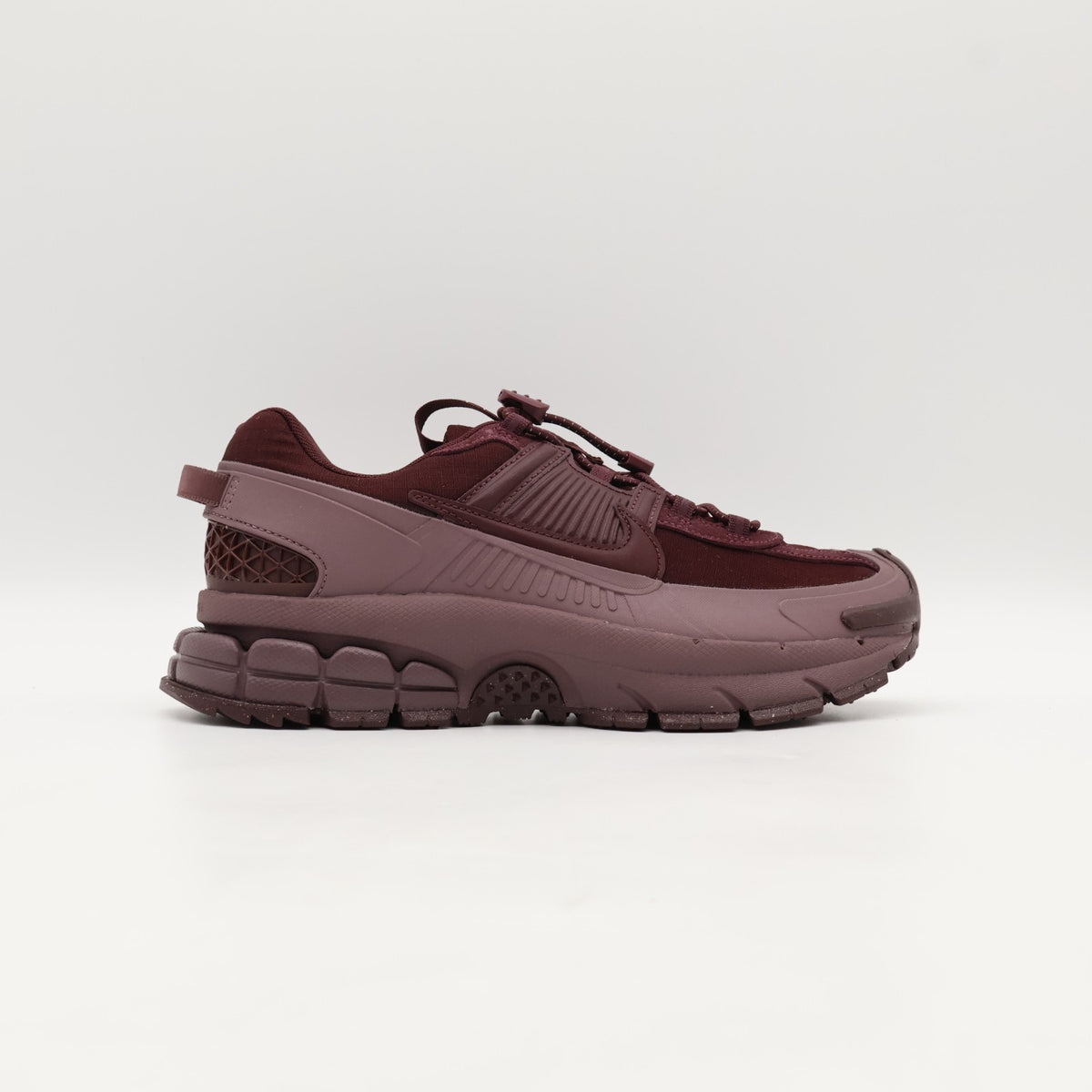 HQ2181-500 Nike Zoom Vomero Roam Tattoo Dark Team Red Racer Blue Burgun (Women's