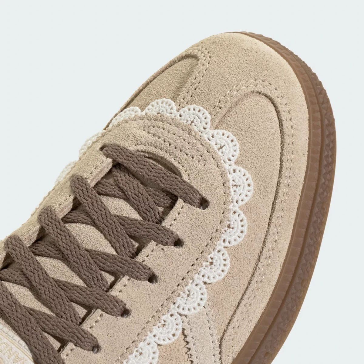 LA0313 LA0313 adidas Handball Spezial Sand Strata Off White Gum (Women's)