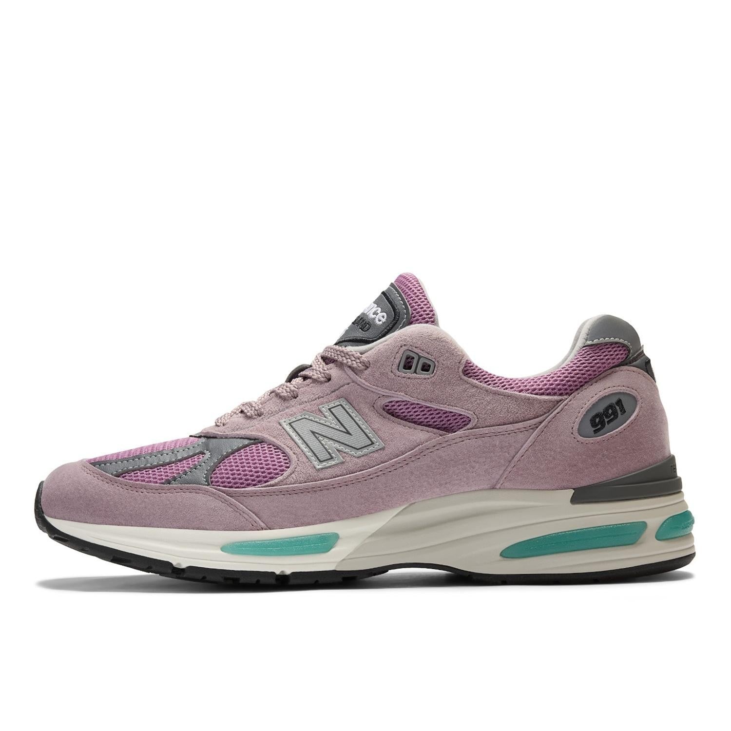 U991RR2 New Balance 991V2 Pink (Men's)