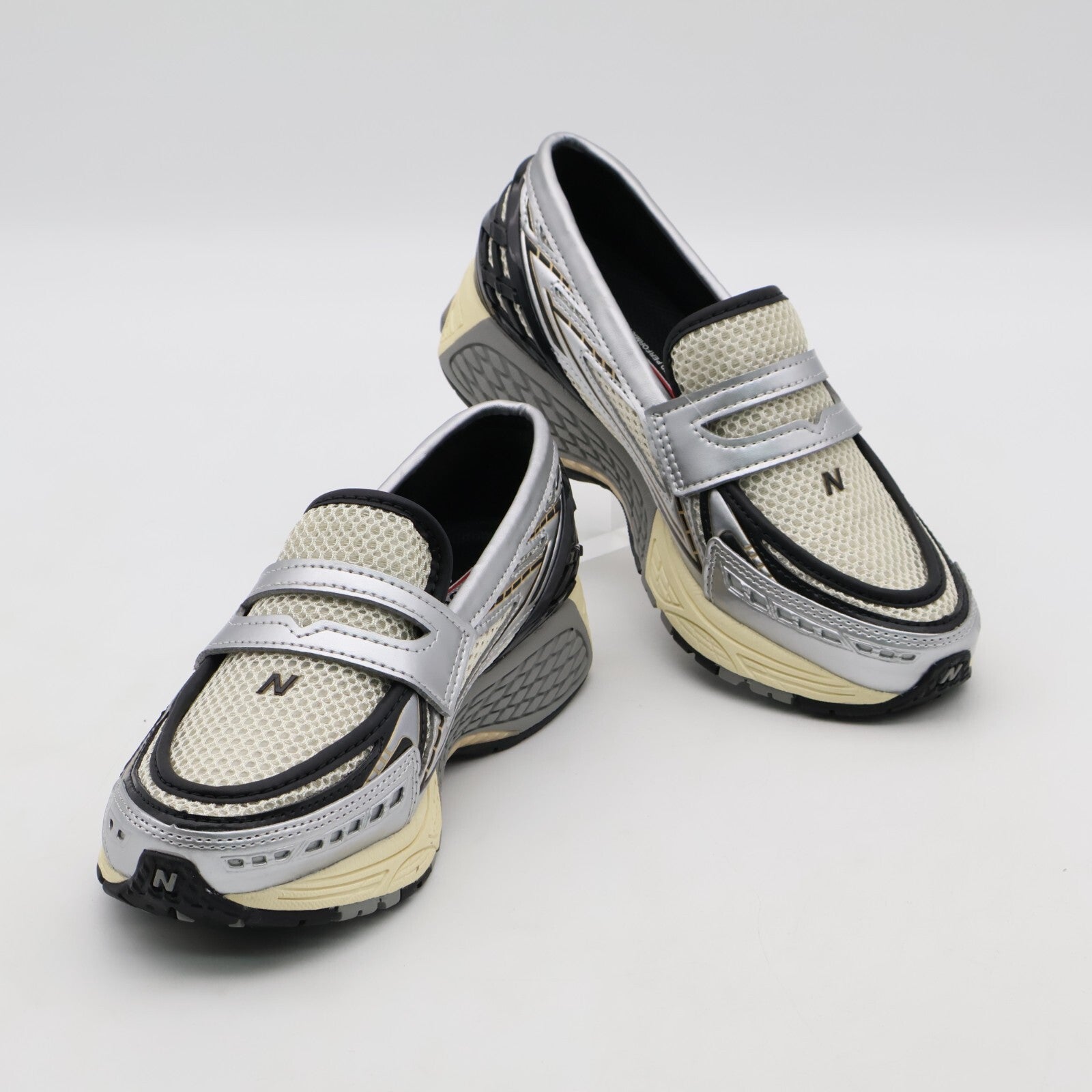 U1906LOB New Balance 1906L Silver Metallic Cream (Men's)