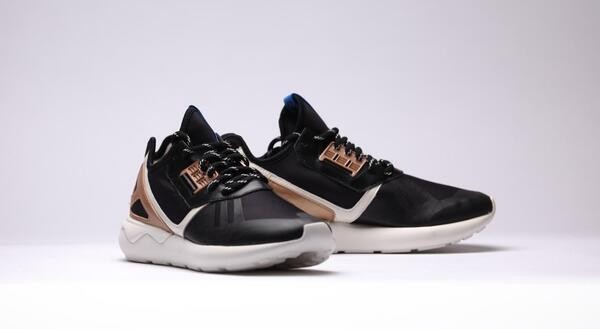 B35639 adidas Tubular Moc Runner "Black"
