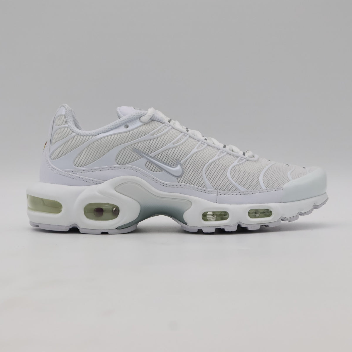 DM2362-100 Nike Air Max Plus White Pure Platinum (Women's)