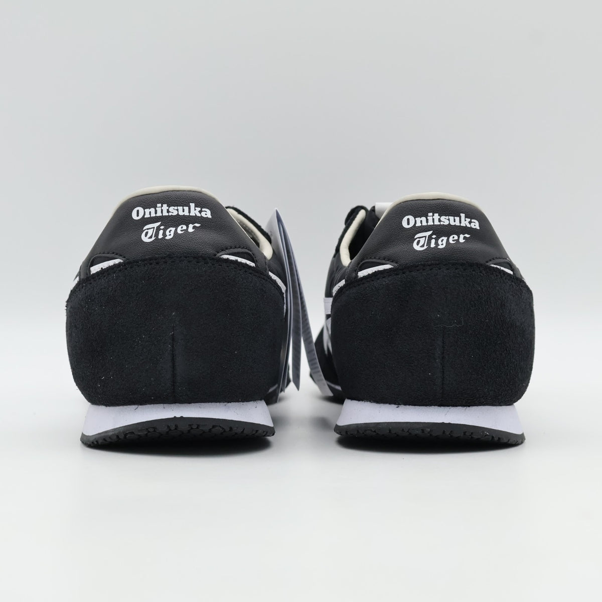 1183B400-001 Onitsuka Tiger SERRANO BLACK WHITE (Men's)