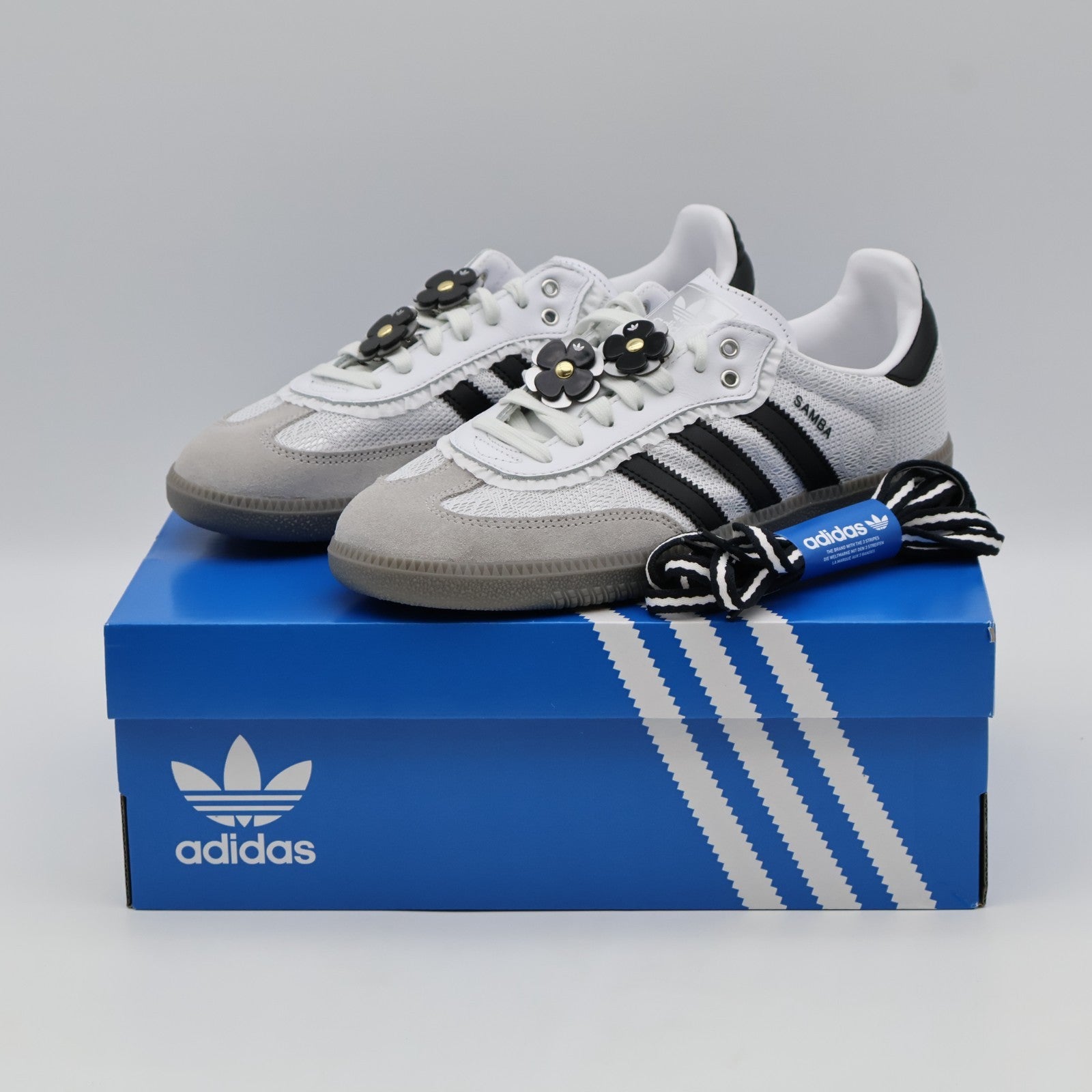 IH3371 adidas  Samba OG Lace Flower (Women's)