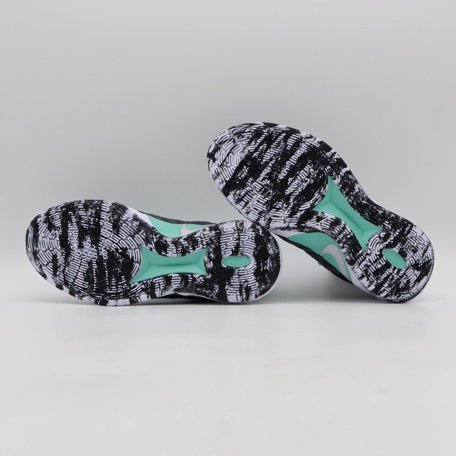 HF2882-303  Nike Sabrina 3 Mint White Black (Women's)