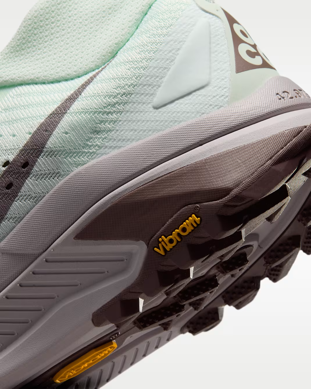 HV8115-300 Nike ACG Zegama Trail Barely Green (Women's)