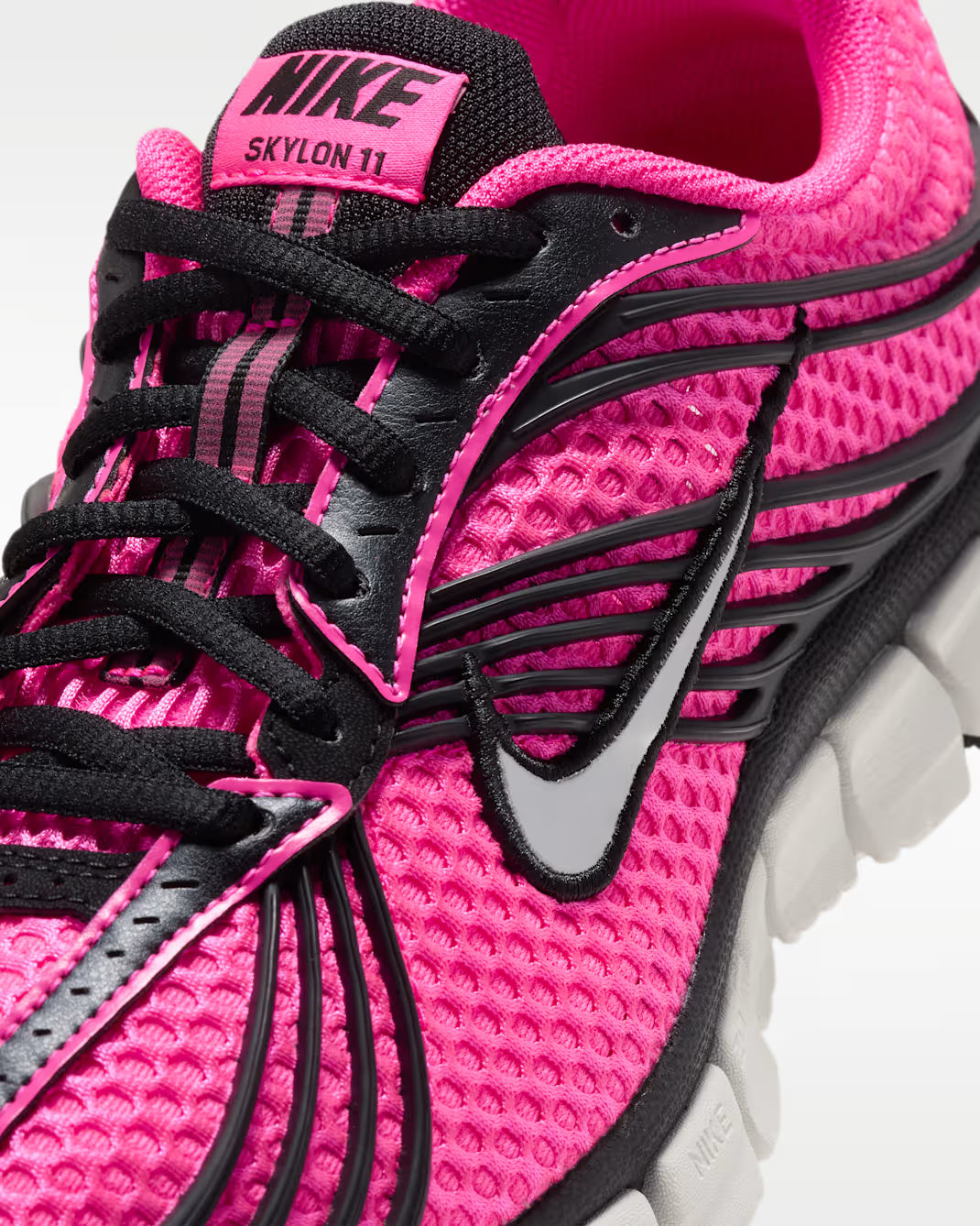 IU7360-601 Nike Zoom Skylon 11 Hyper Pink/Black/Summit White (Women's)