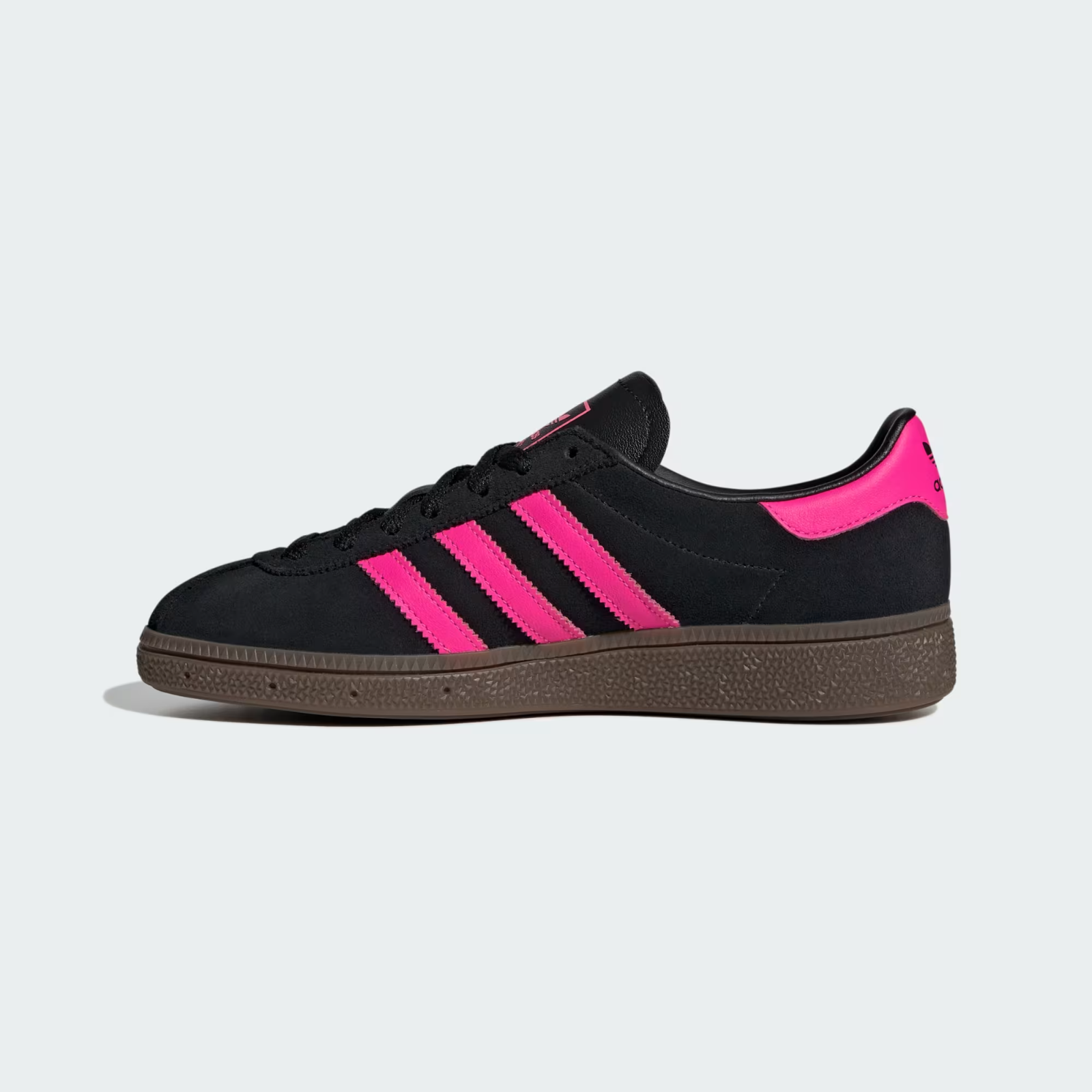 JS4000 adidas Originals Munchen Core Black Lucid Pink Gum (Men's)