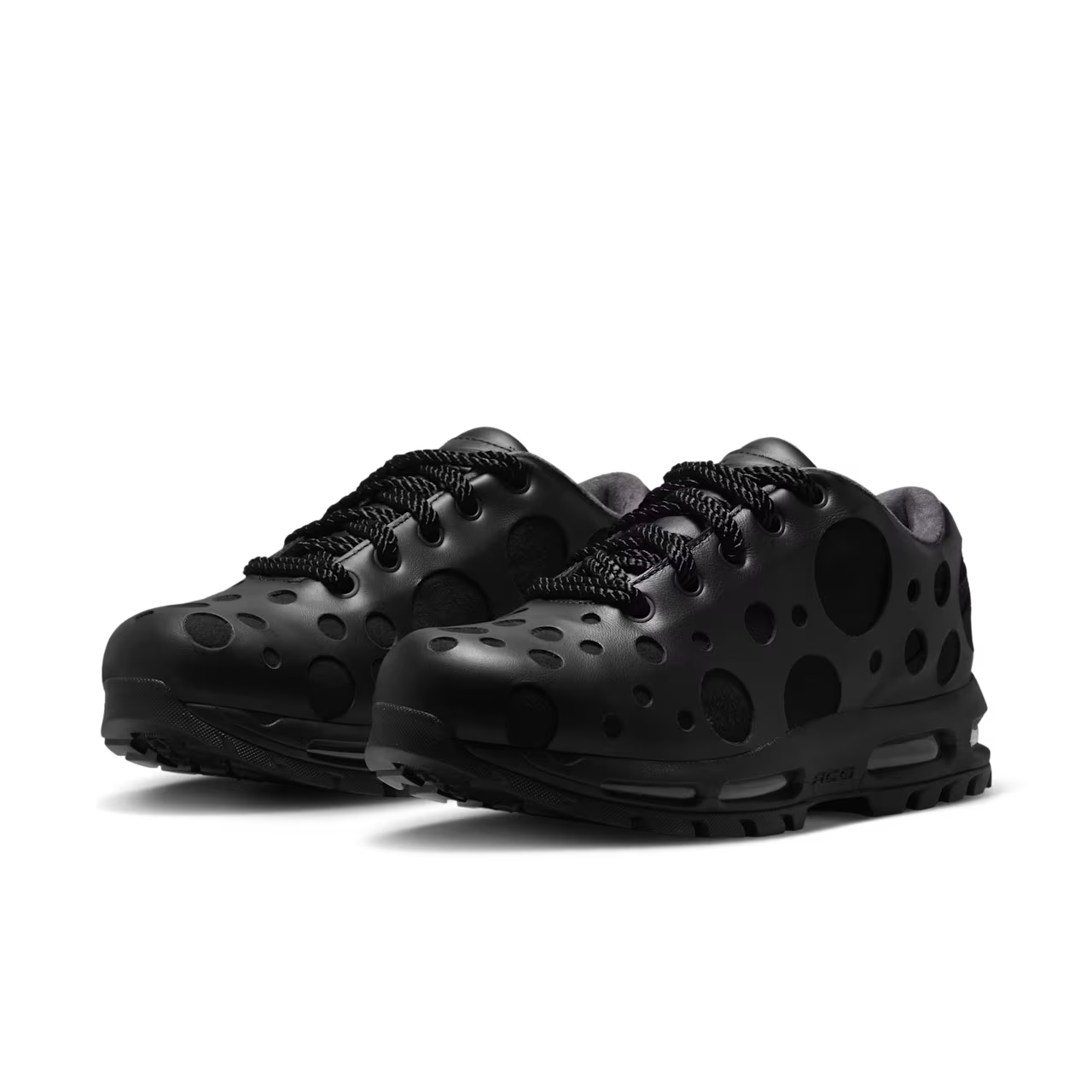 ir2174-001 NIKE AIR MAX GOADOME LOW QS (Men's)