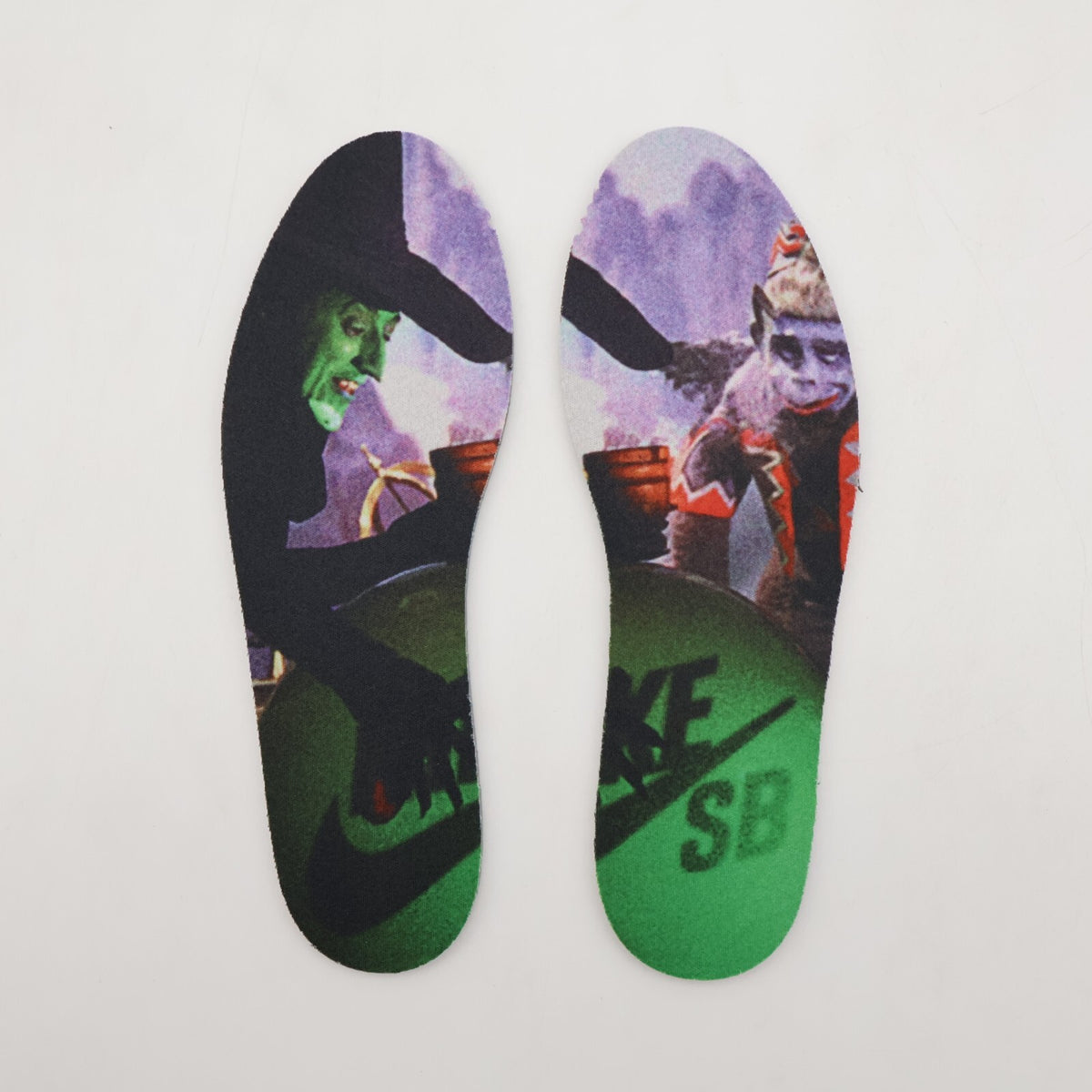 FZ1236-600 The Wizard of Oz Nike SB PS Dunk Low Poppy Field (Kids)