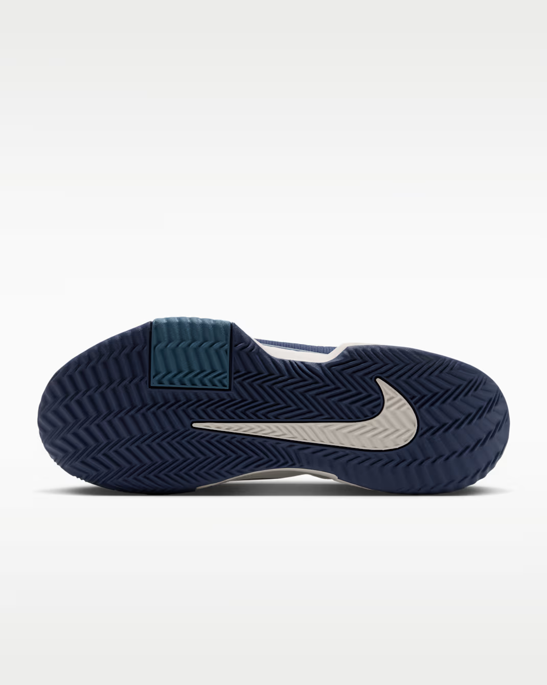 IR2776-101 Nike Zoom GP Challenge Pro "Sail/Smokey Blue/Midnight Navy" (Men's)