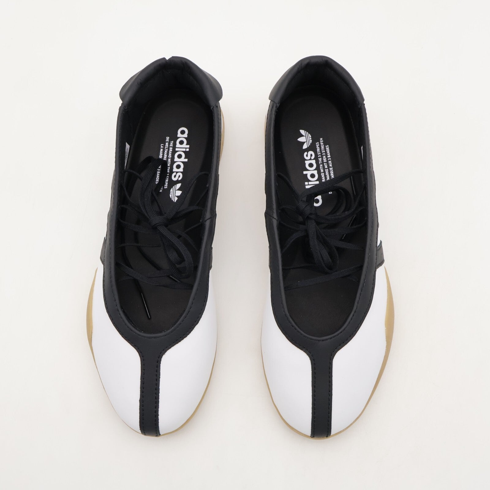 JR7030 adidas Originals Taekwondo Mei Cloud White Core Black Gum (Women's)