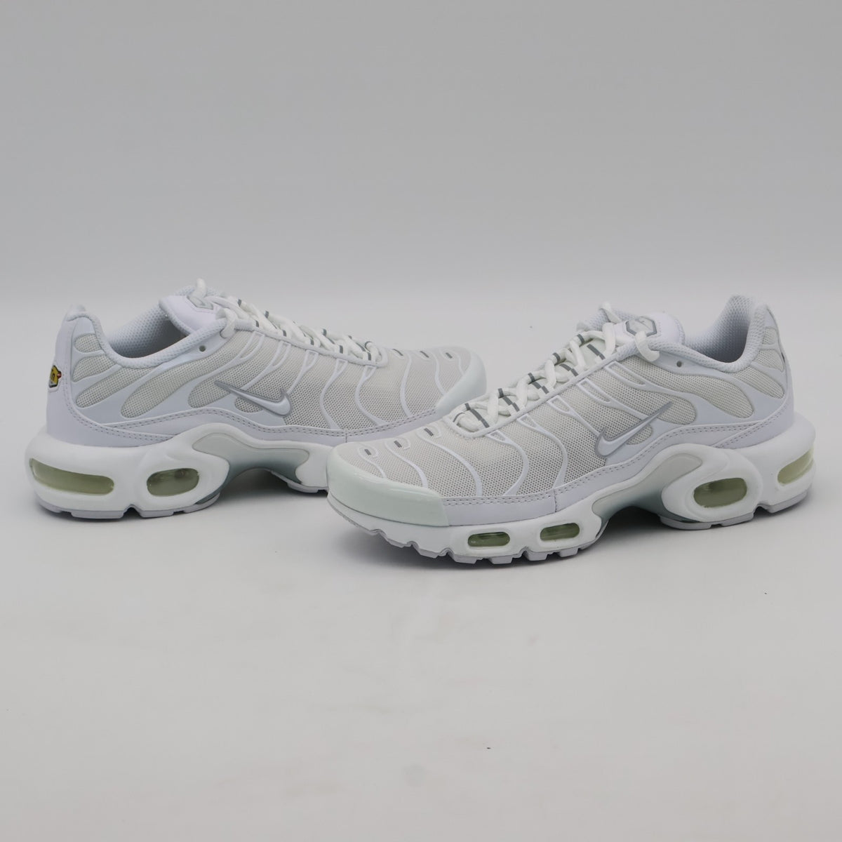 DM2362-100 Nike Air Max Plus White Pure Platinum (Women's)