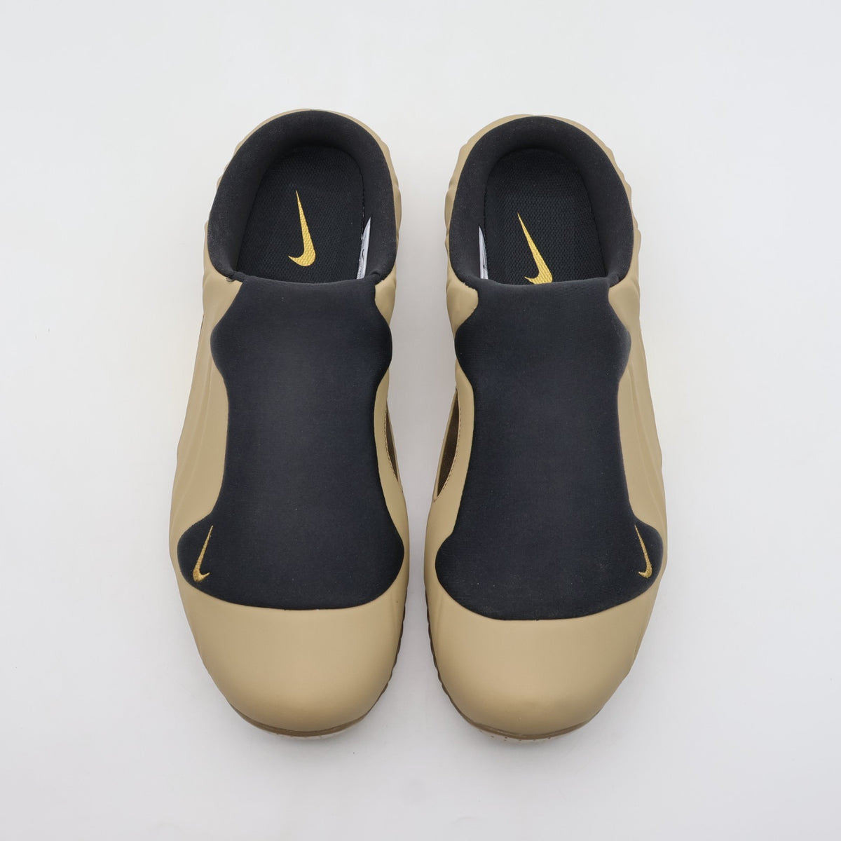IR5920-297 Nike Clogposite "Parachute Beige" (Men's)