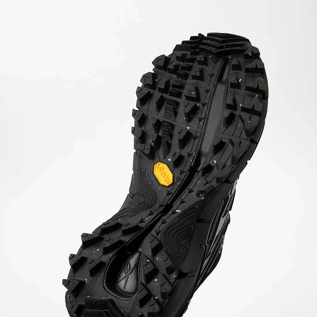 100244381 Reebok ZIG KINETICA 3.5 EDGE "BLACK/GREY3" (Men's)