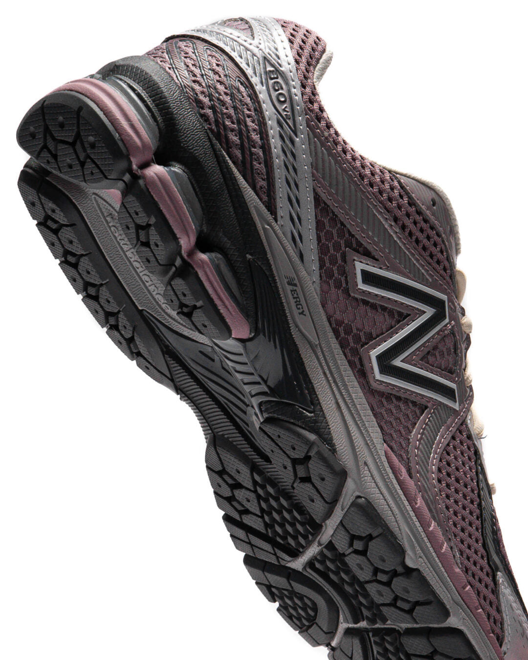 ML860BW2 New Balance 860V2 Ice Wine Magnet Raincloud (Men's)