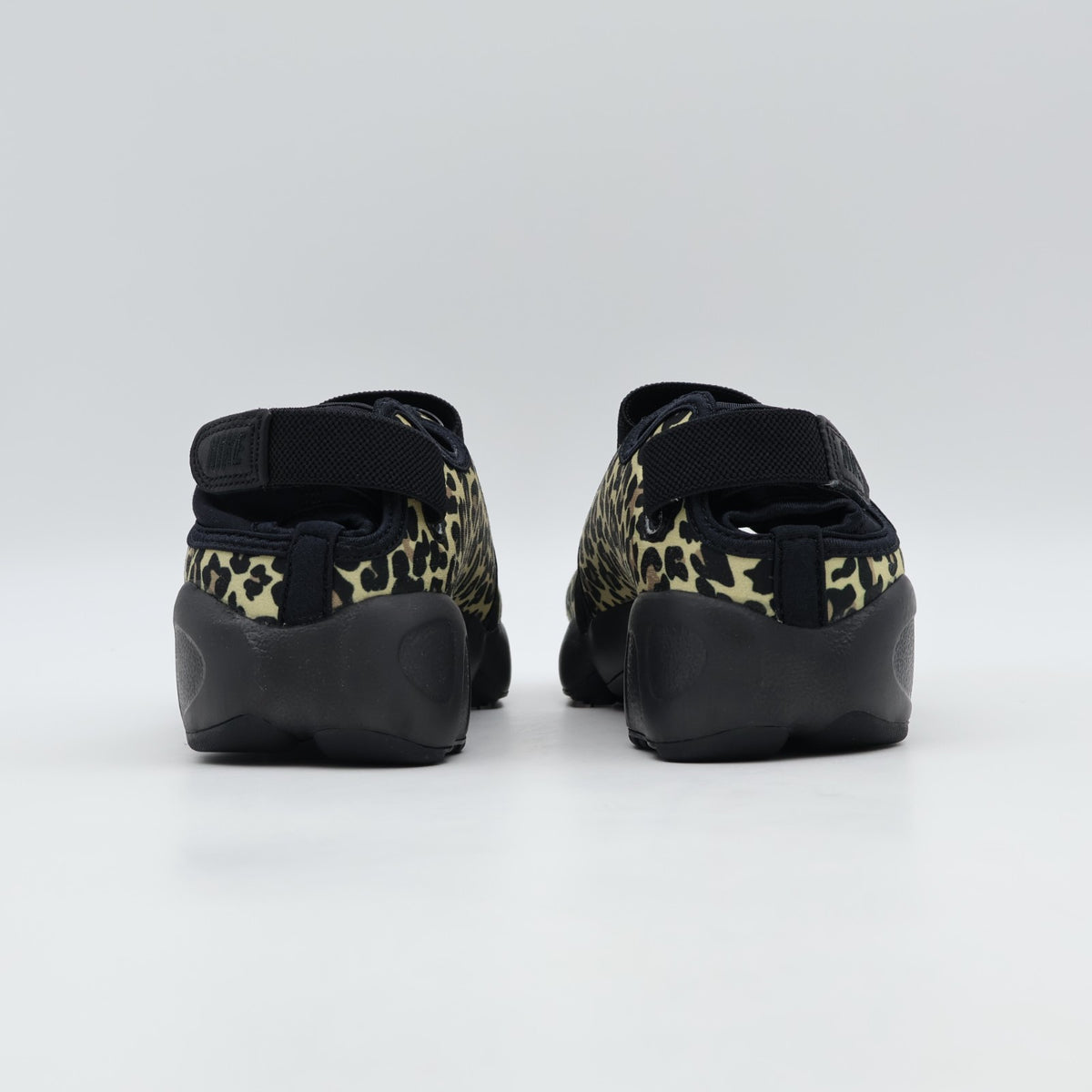 IR5696-010 Nike Women's Air Rift Leopard (Women's)