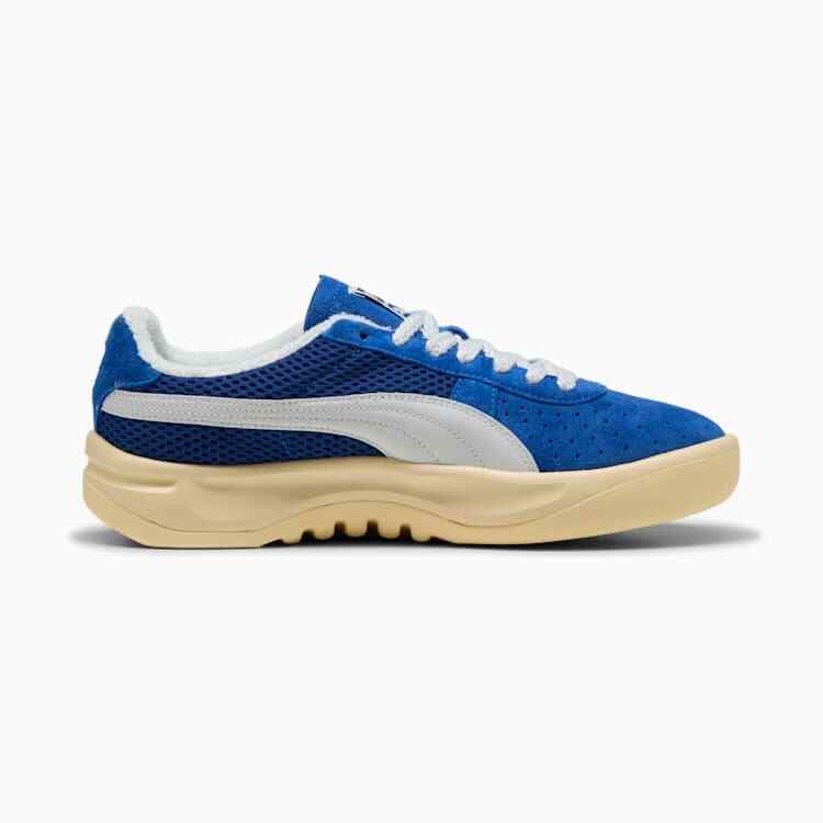 399841-01 Puma GV Special Laundry Boys Clyde Royal/Creamy Vanilla (Men's)
