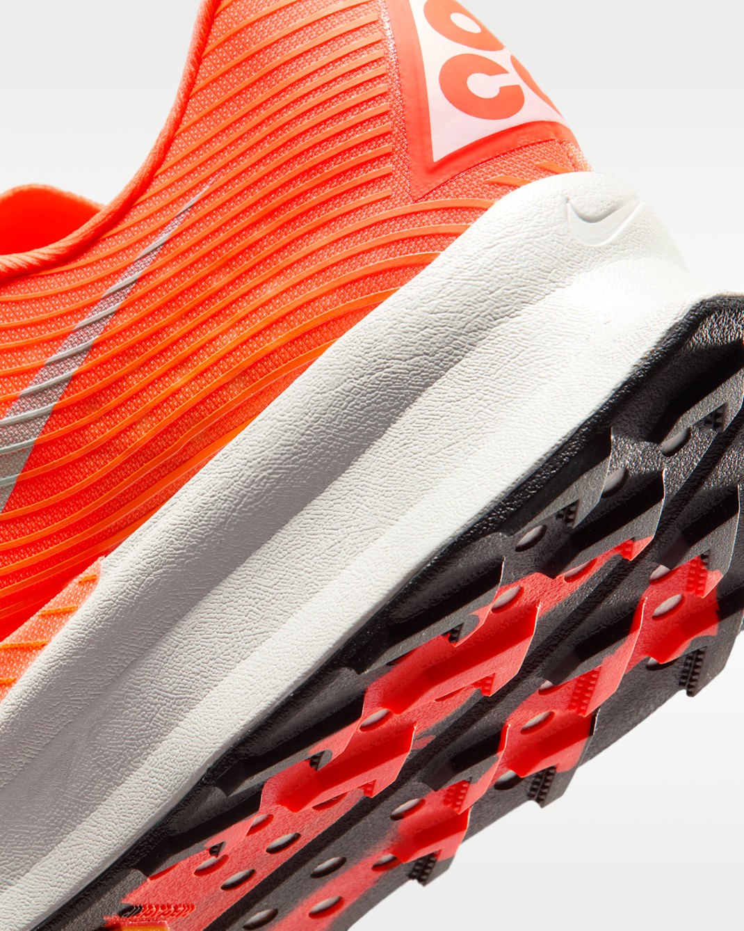 HF5668-801 Nike ACG Ultrafly Trail Hyper Crimson Total Orange (Men's)