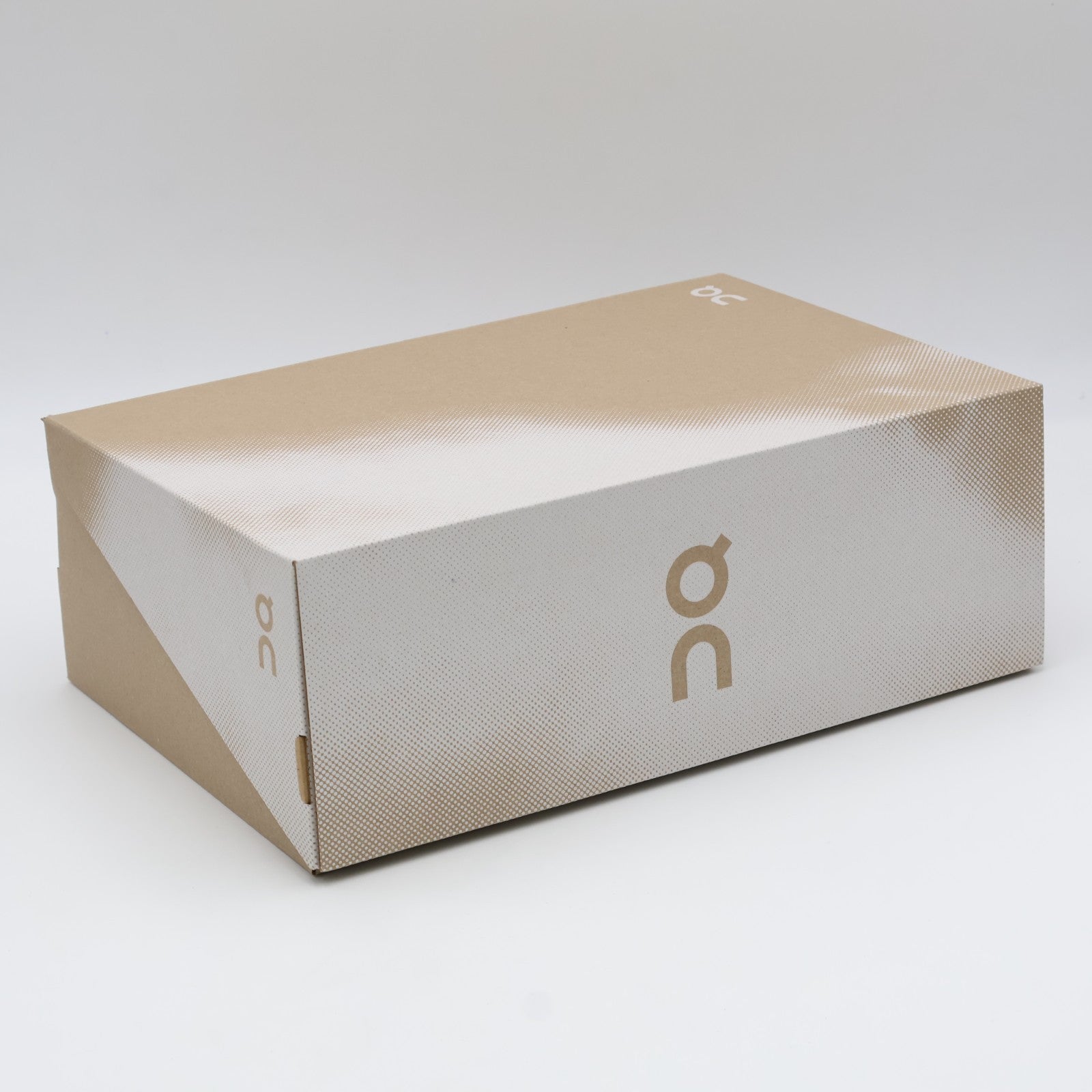 3ME30043228 On Cloud X 4 "Alloy/Ivory"